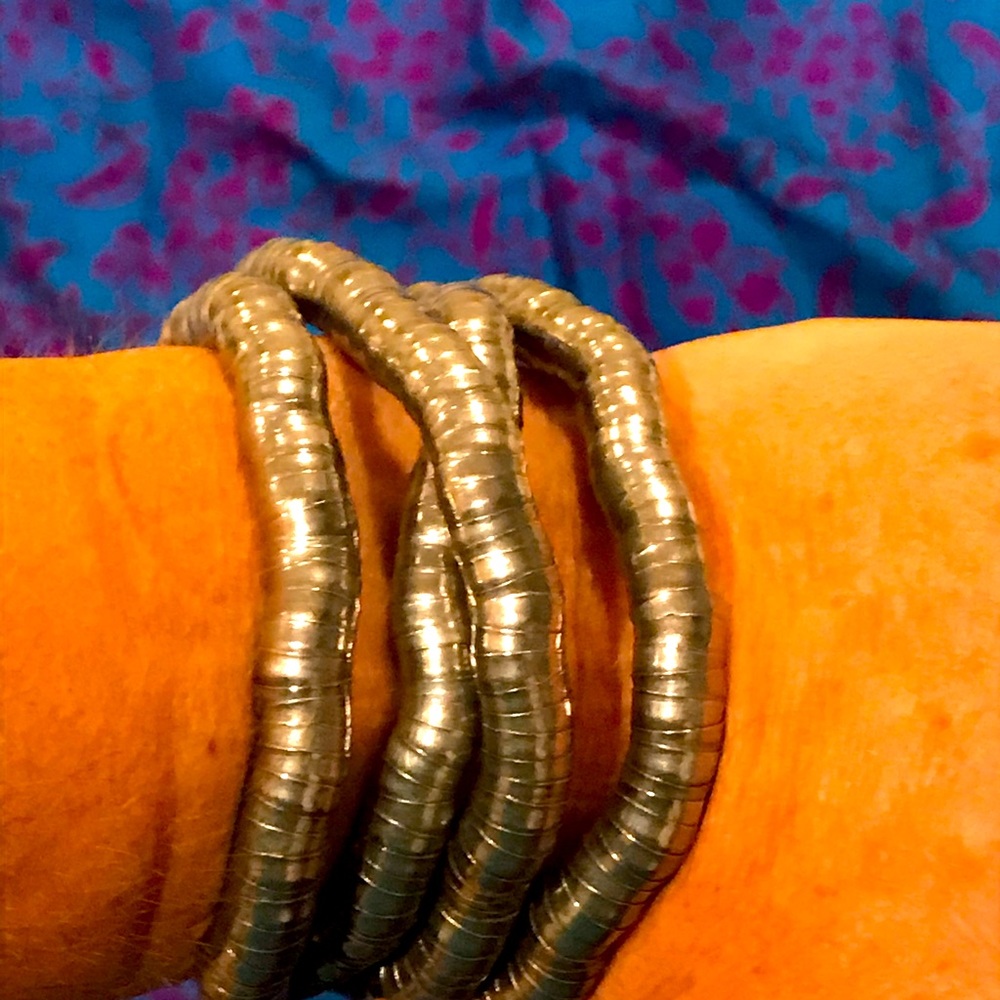 * Bundle to get $7 deal!* Bendy twist ‘snake’ silver necklace/ bracelet